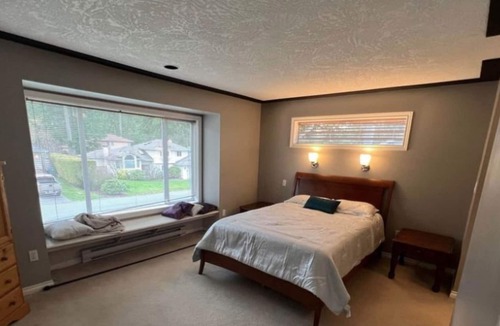 Cordova Bay House | Executive Home in Cordova Bay