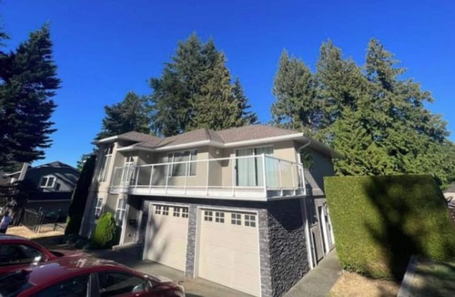 Cordova Bay House | Executive Home in Cordova Bay