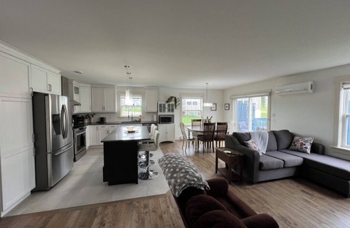 Dieppe House | Executive Home in Dieppe (Semi-Detached) - close to airport & downtown Moncton