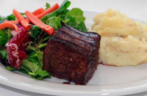 East Peralta Hotel | Executive Inn & Suites Oakland