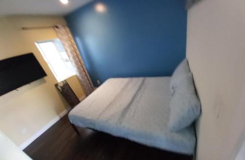 Oakland Apartment | Executive Inn