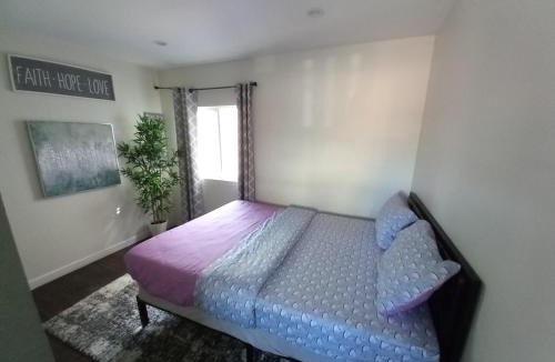 Oakland Apartment | Executive Inn