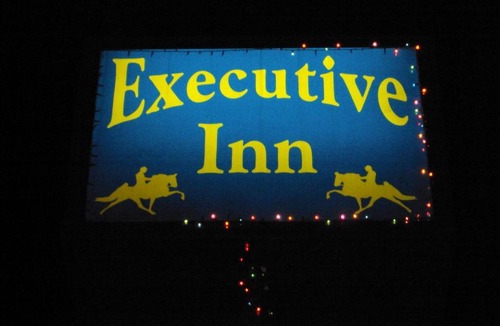 Tullahoma Hotel | Executive Inn