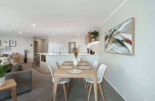 Mount Maunganui Apartment | Executive Oceanside Apartment