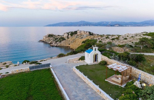 Paros Villa | Executive Paros Villa | 5 Bedrooms | Villa Beachfront Supreme | Beachfront Sea