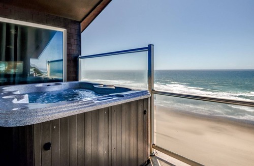 Nelscott Apartment | Executive Penthouse on the Pacific