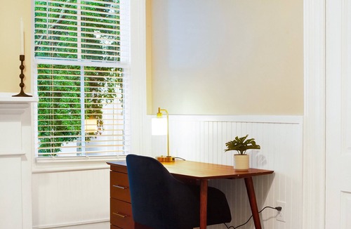 Savannah Victorian District Condo | Executive Rental by the Park | Heated Pool Access