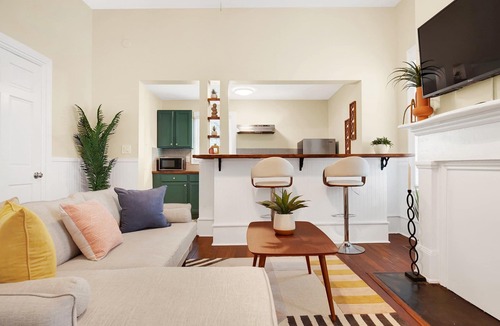 Savannah Victorian District Condo | Executive Rental by the Park | Heated Pool Access