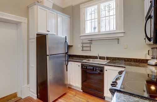 Savannah Victorian District Apartment | Executive Rental for Extended-Stays, Pool Access
