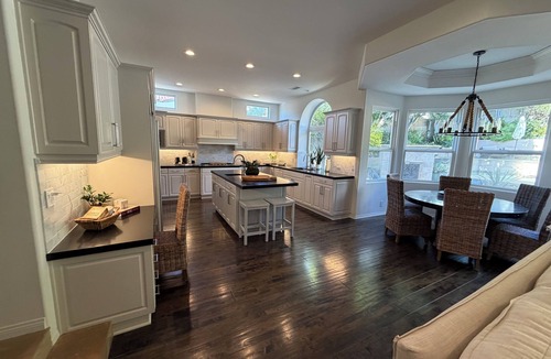 East Manhattan Beach House | Executive retreat 5br home, beautiful, private spa pool/jacuzzi, quiet