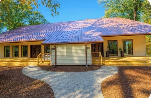 Rogers House | Executive Retreat in Rogers Near Beaver LakenPeaceful Nature Getaway Lake access