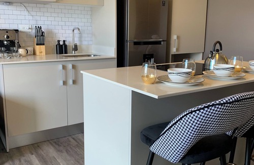 Rohrmoser Apartment | Executive studio close to National Stadium and AirPort