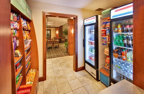 Davenport Apartment | Executive Studio | Free Breakfast, Free Wi-Fi, Indoor Pool