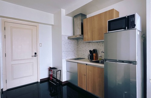 Downtown Apartment | Executive Studio w/Sunset View - Makati CBD