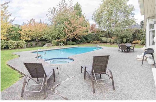 Surrey Newton House | Executive style triple garage 5 bedroom house
