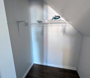 Alert Bay Apartment | Executive Suite 2 Bedroom Serviced Apartment