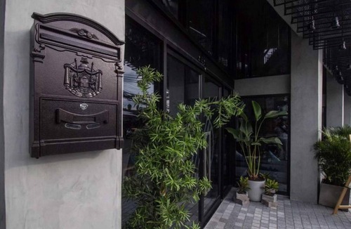 Thon Buri House | Executive Suite Chic | Bangkok City