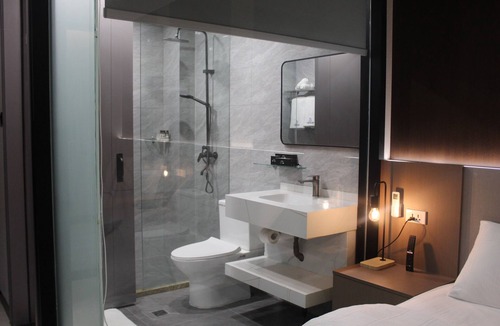 Tambo Hotel | Executive Suite – Comfort, Privacy & Convenience