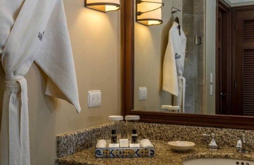 Paraiso Escondido Cabin | Executive Suite (Sleeps 6) @ Pueblo Bonito Sunset