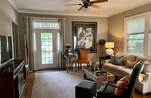 Thomasville House | Executive Suite On Park Ave. Point .75 of a mile to downtown.