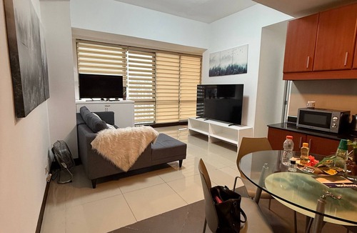 Bonifacio Global City Condo | Executive Suites Bellagio Golf View Residences