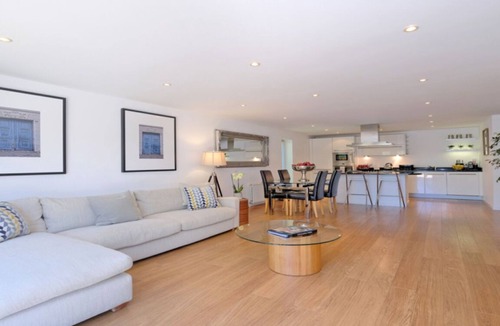 Central Aberdeen Apartment | Executive three bedroom apartment in Aberdeen’s West End