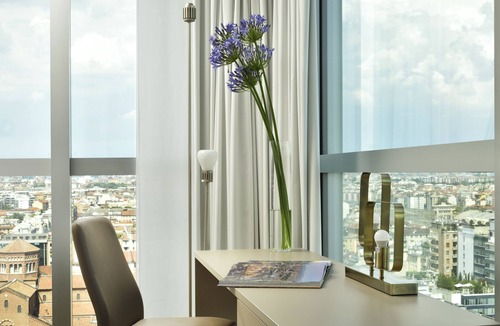 Centro Direzionale Apartment | Executive two-room apartment with city view - Torre Galfa Milan | ONE Experience