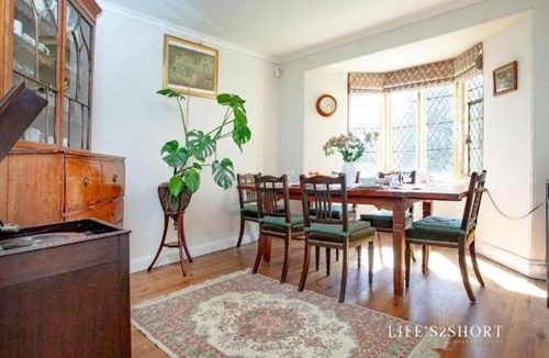 Exeter Apartment | Exeter - City Centre Lodge - 5 Min Walk to Train - Parking