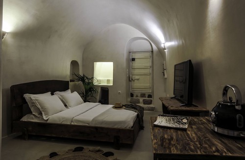 Emporio House | Exi Castle Suites