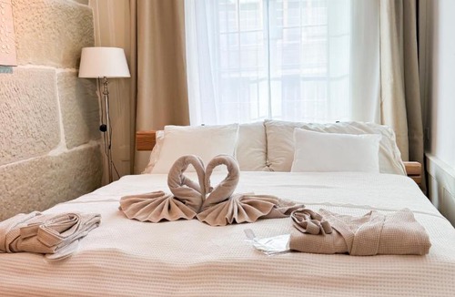 Innere Stadt Apartment | Exklusive Stadtwohnung mit Innenhofterrasse, Pool und Sauna