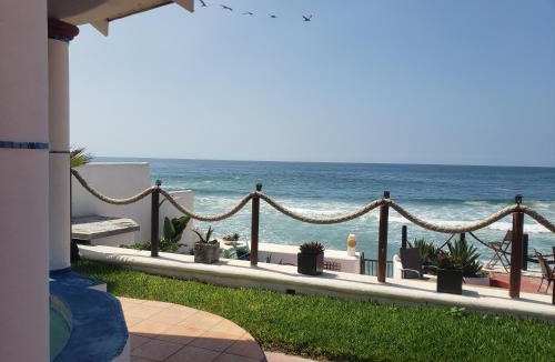 Primo Tapia House | Exotic Oceanfront villa with Private Pool & jacuzzi - Parties & Events