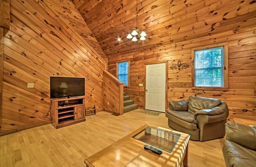 Springville House | Expansive Cabin with Kentucky Lake Access!