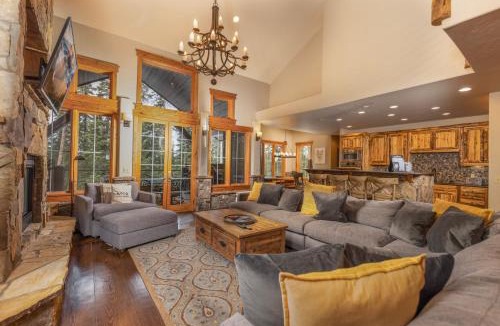 Peak 8 House | Expansive elegance at base of Peak 8, 6 en-suites, 9 fireplaces, game tables, hot tub!