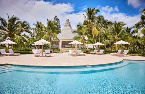 Governor's Harbour Villa | Expansive Garden Suite with Private Veranda & Peaceful Island Garden Views