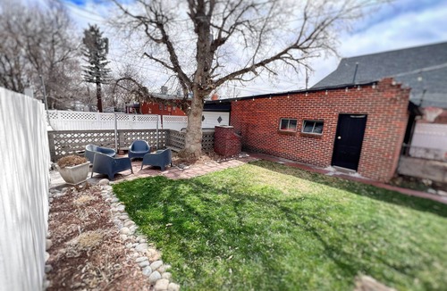 Barnum West House | Expansive Luxury Downtown Haven Family Friendly, 4 Bedroom, 2 Bath, Fenced Yard