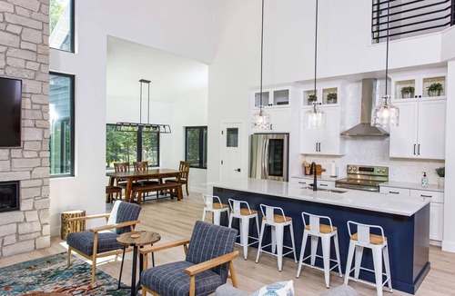 Egg Harbor House | Expansive Modern Loft House Sleeps 12