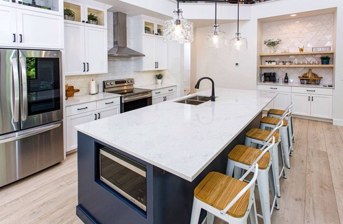 Egg Harbor House | Expansive Modern Loft House Sleeps 12