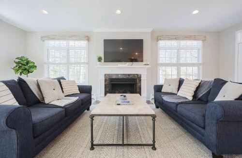 Buzzards Bay House | Expansive Oasis With Water Views, Walk To Beach!