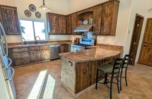 Cochise House | Expansive ranch house w/ guest suite for groups