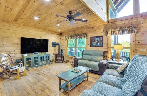 Sky Valley Cabin | Expansive Sky Valley Lodge w/Mountain Views!