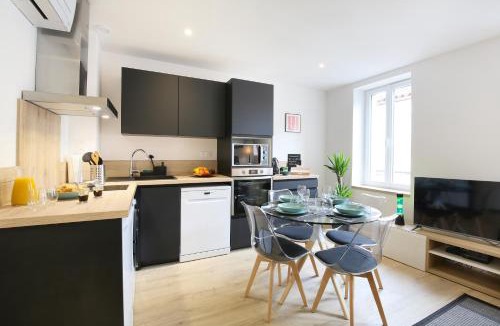 Saint - Michel Apartment | expat renting - Entre Piment & Violette - Saint Michel
