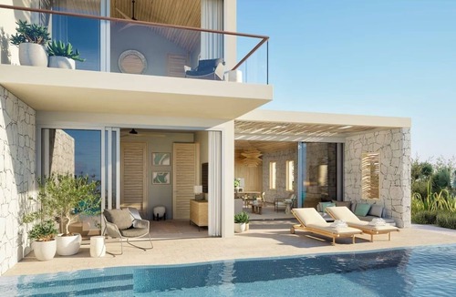 Providenciales Hotel | Experience Serenity in an Intimate Oceanview Balcony Suite