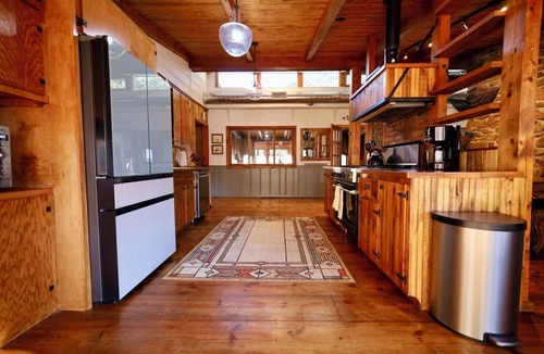 Glenwood Springs Cabin | Expect! WOW! Jacuzzi, Game Room, Fire Pit, Waterbed, Massage Chair, Remodel 2024