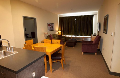 Edray Hotel | Expedition Station
