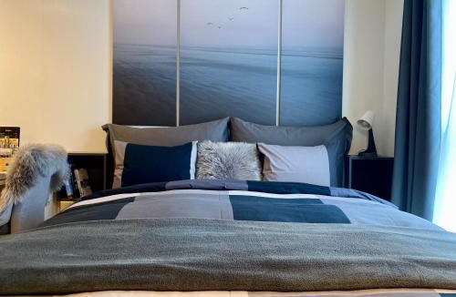 Strand Apartment | Experience A Cozy Getaway - Modern Studio - Fast WiFi - Free Parking - 19km to Pulpit Rock
