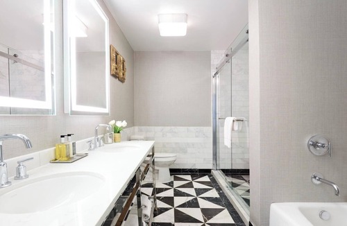 Norma Triangle Hotel | Experience a Luxurious Stay with 3 Modern Units! Rooftop Pool, Pet-friendly!