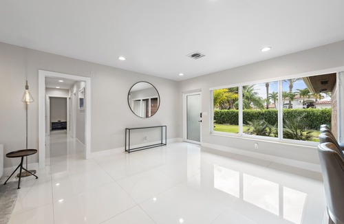 Keystone Point Villa | Experience Bayfront Bliss: Your Ultimate Miami Getaway Awaits!