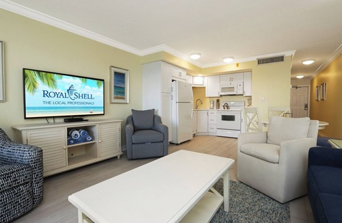 Captiva Villa | Experience breathtaking views of Pine Island Sound from the stunning Bayside Villa 5220