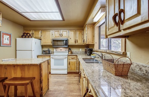 Peak 9 House | Experience Breckenridge in this cozy 3BR townhome with sauna and ski access, Cedars 53.