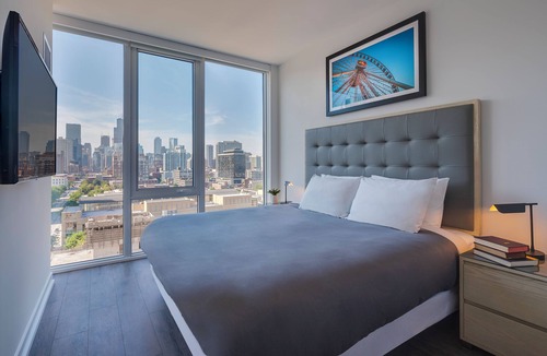 Near North Side Hotel | Experience Chic Old Town Living: Spacious Suites, Top Amenities & Iconic Locale